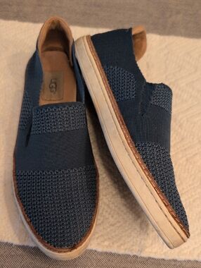 UGG BLUE KNIT SLIP ON PLATFORM SNEAKERS CASUAL COMFORT SHOES￼